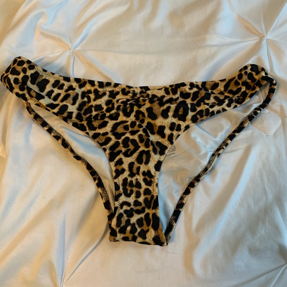 Bathing suit bottoms